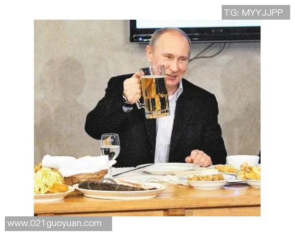 普京与足球明星亲密互动视频曝光引发全球关注与热议 普京与足球明星亲密互动视频曝光引发全球关注与热议